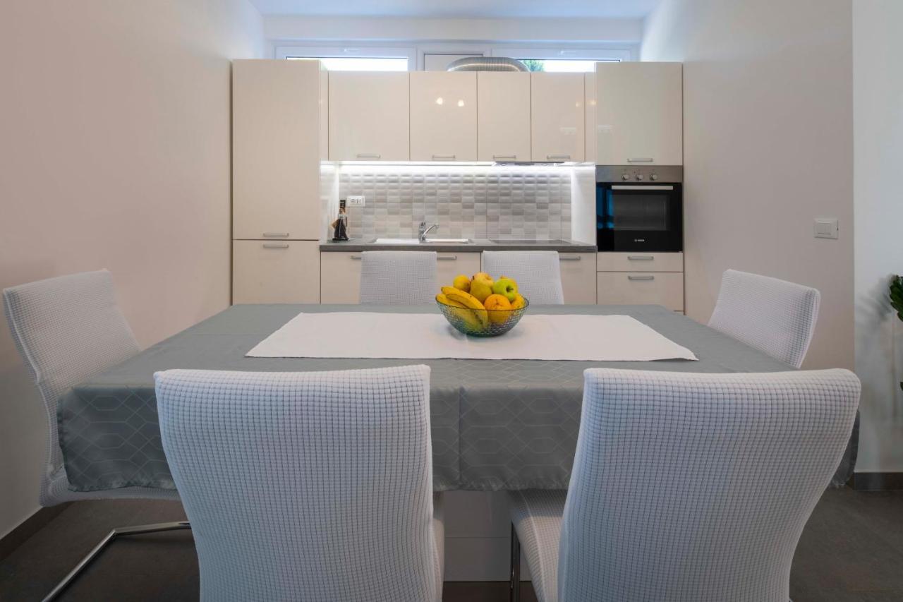 Apartment Fragola Makarska Exterior foto